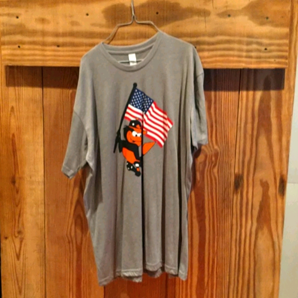 XL Baltimore Orioles memorial day tshirt